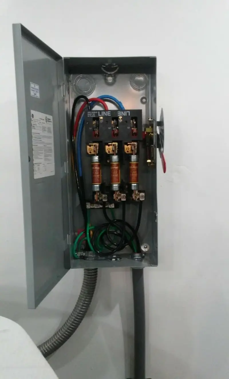 Three-phase disconnect switch installed for Smoke Detector Installation in Desert Hot Springs